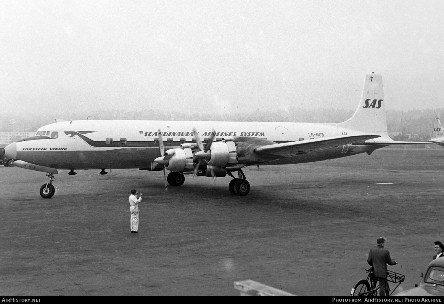 Aircraft Photo of LN-MOB | Douglas DC-7C | Scandinavian Airlines System - SAS | AirHistory.net #555798