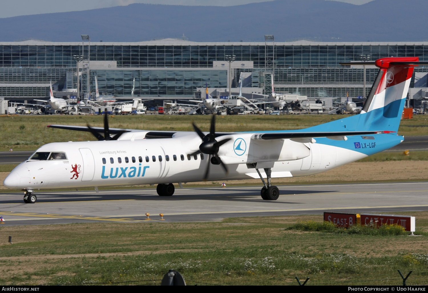 Aircraft Photo of LX-LGF | Bombardier DHC-8-402 Dash 8 | Luxair | AirHistory.net #555845