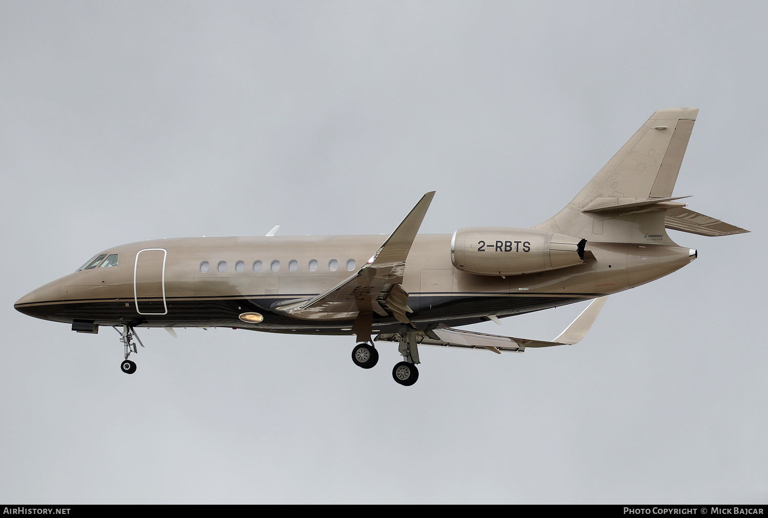 Aircraft Photo of 2-RBTS | Dassault Falcon 2000LX | AirHistory.net #555852