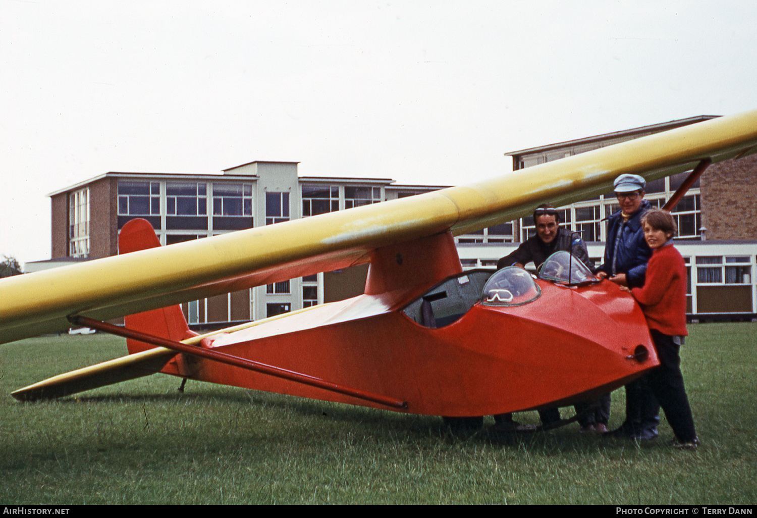 Aircraft Photo of BGA1081 | Slingsby T-21B Sedbergh | AirHistory.net #555904