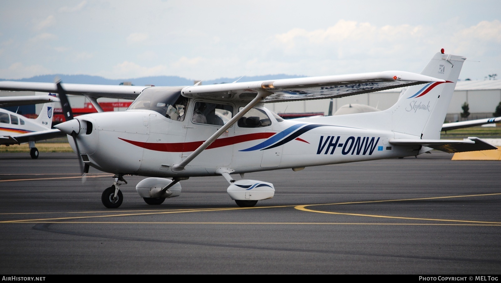 Aircraft Photo of VH-ONW | Cessna 172R Skyhawk | AirHistory.net #556046