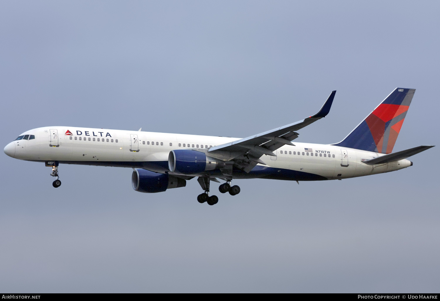 Aircraft Photo of N710TW | Boeing 757-2Q8 | Delta Air Lines | AirHistory.net #556127