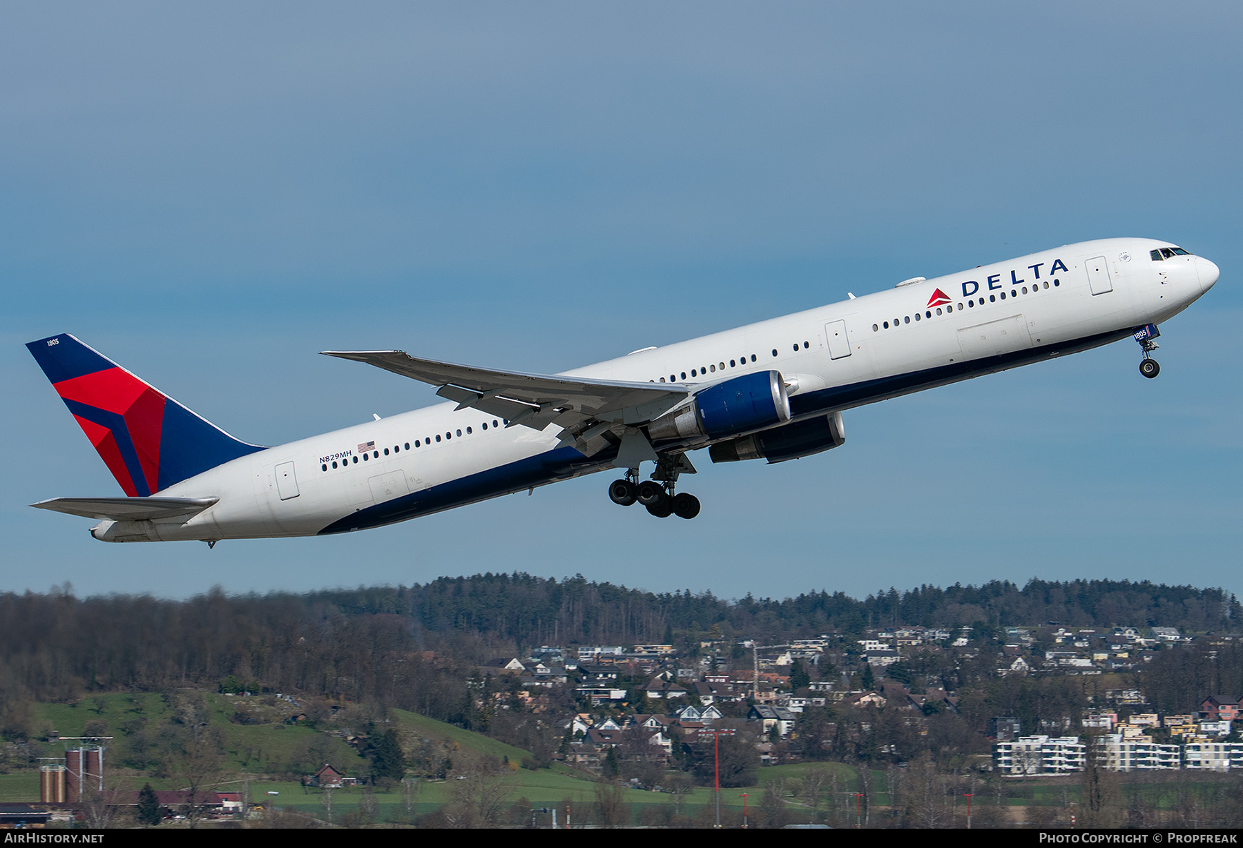 Aircraft Photo of N829MH | Boeing 767-432/ER | Delta Air Lines | AirHistory.net #556176