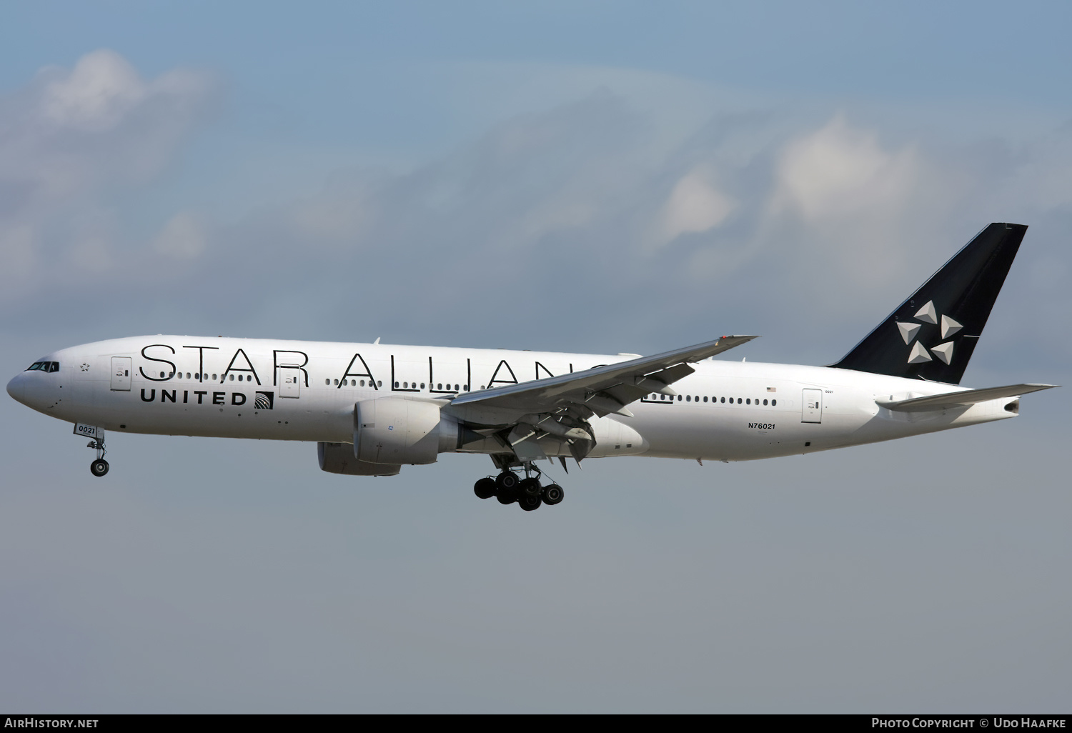 Aircraft Photo of N76021 | Boeing 777-224/ER | United Airlines | AirHistory.net #556230