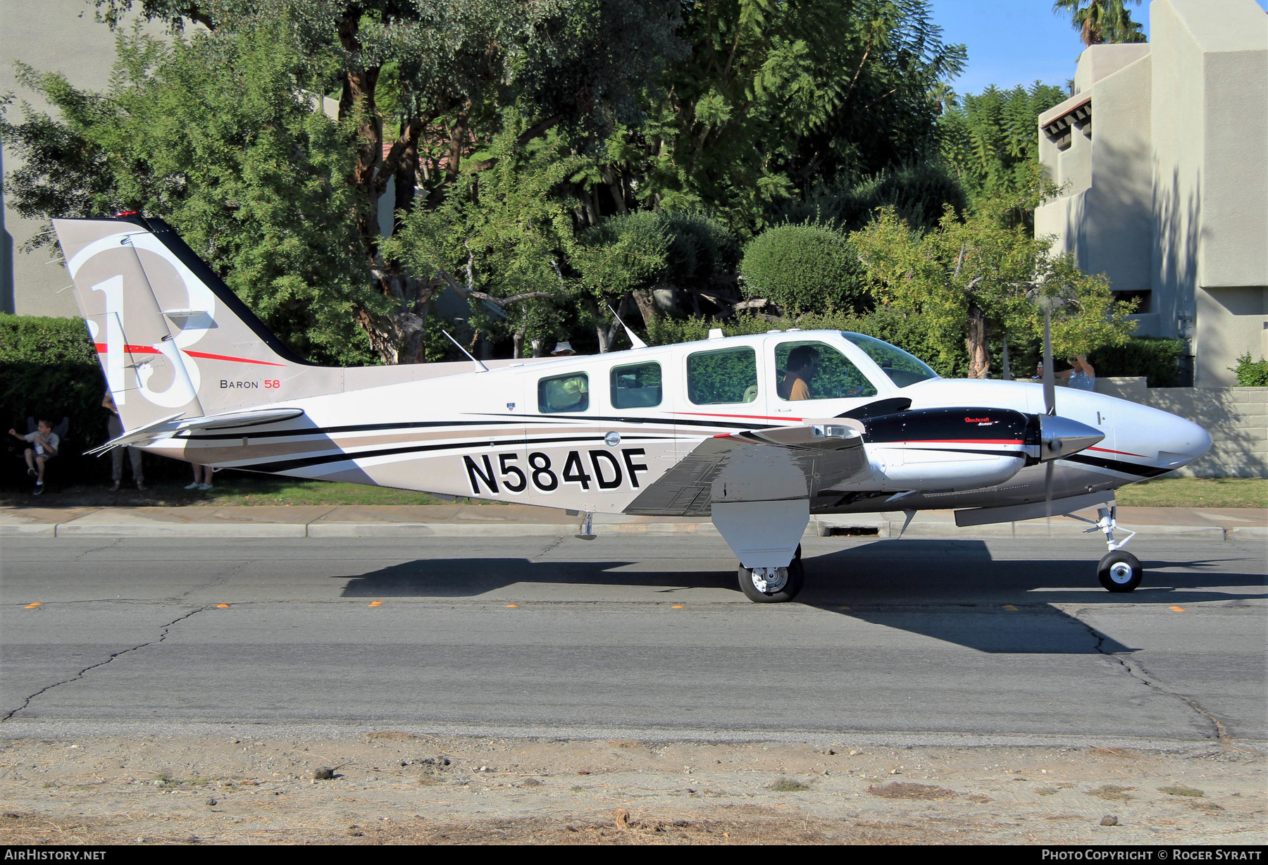 Aircraft Photo of N584DF | Beech 58 Baron | AirHistory.net #556263