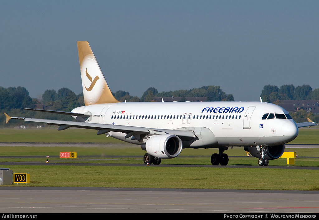 Aircraft Photo of TC-FBH | Airbus A320-214 | Freebird Airlines | AirHistory.net #556325