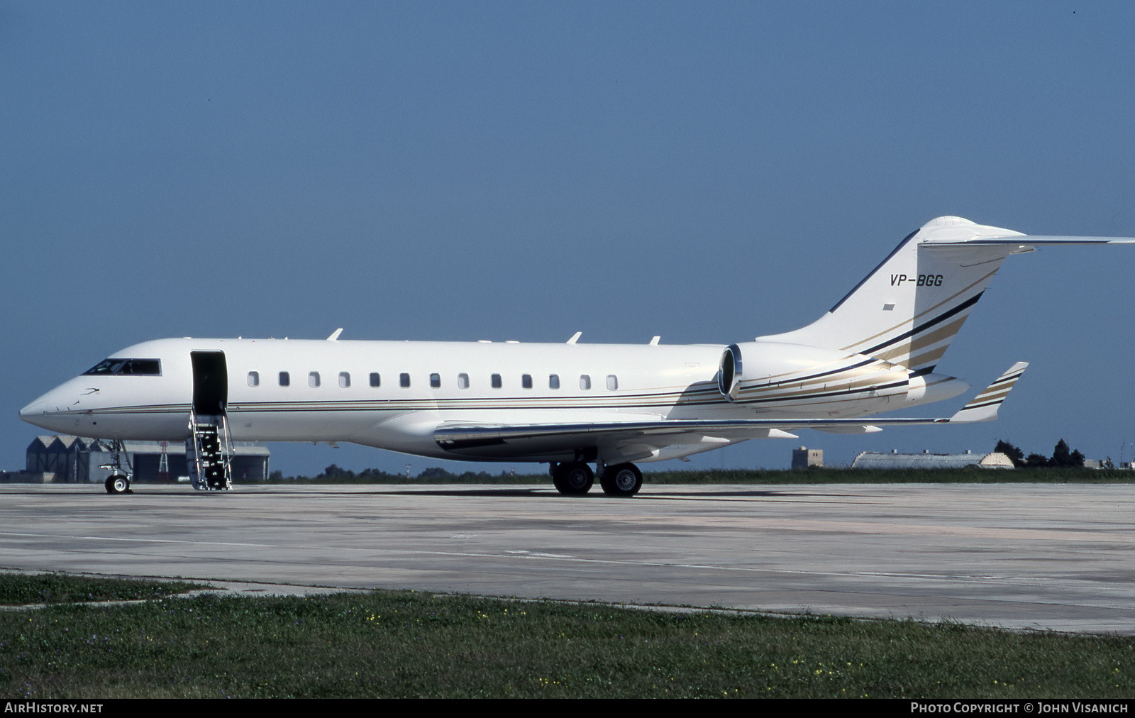 Aircraft Photo of VP-BGG | Bombardier Global Express (BD-700-1A10) | AirHistory.net #556344