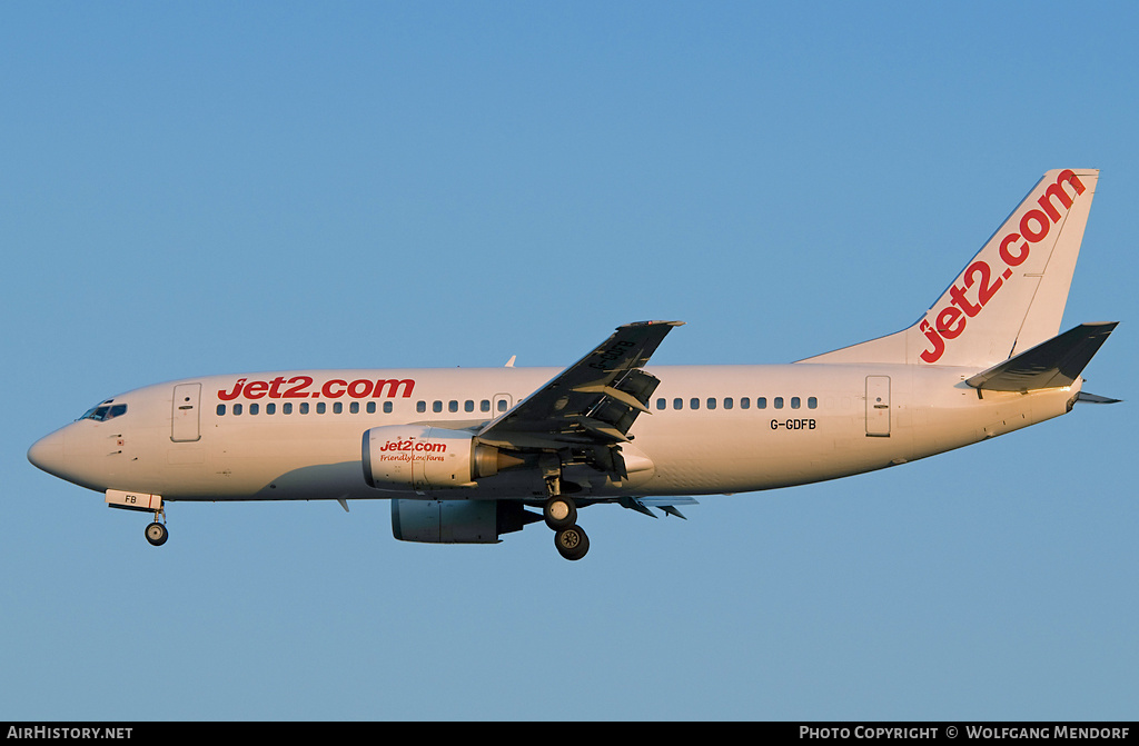 Aircraft Photo of G-GDFB | Boeing 737-33A | Jet2 | AirHistory.net #556362