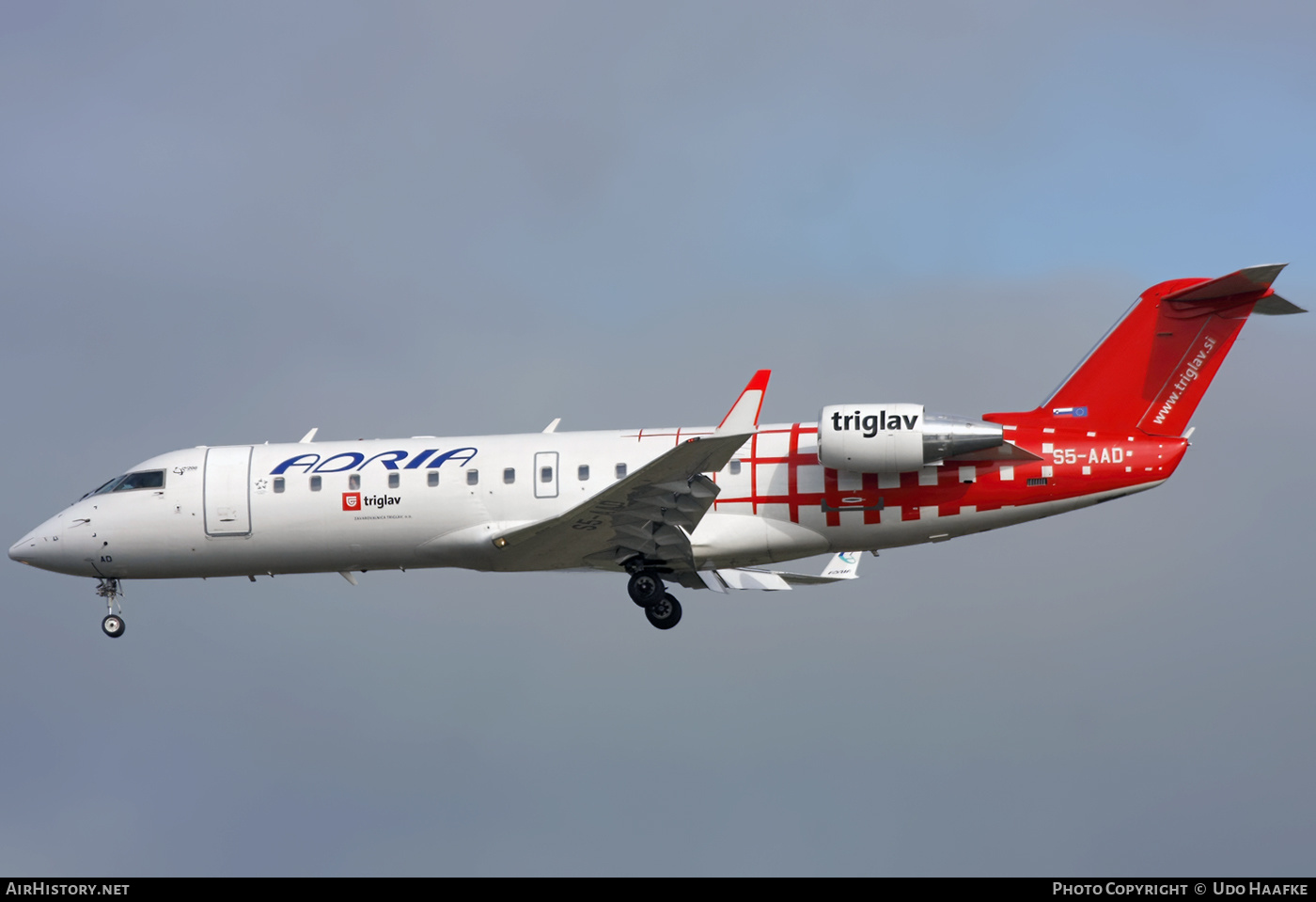 Aircraft Photo of S5-AAD | Bombardier CRJ-200LR (CL-600-2B19) | Adria Airways | AirHistory.net #556389