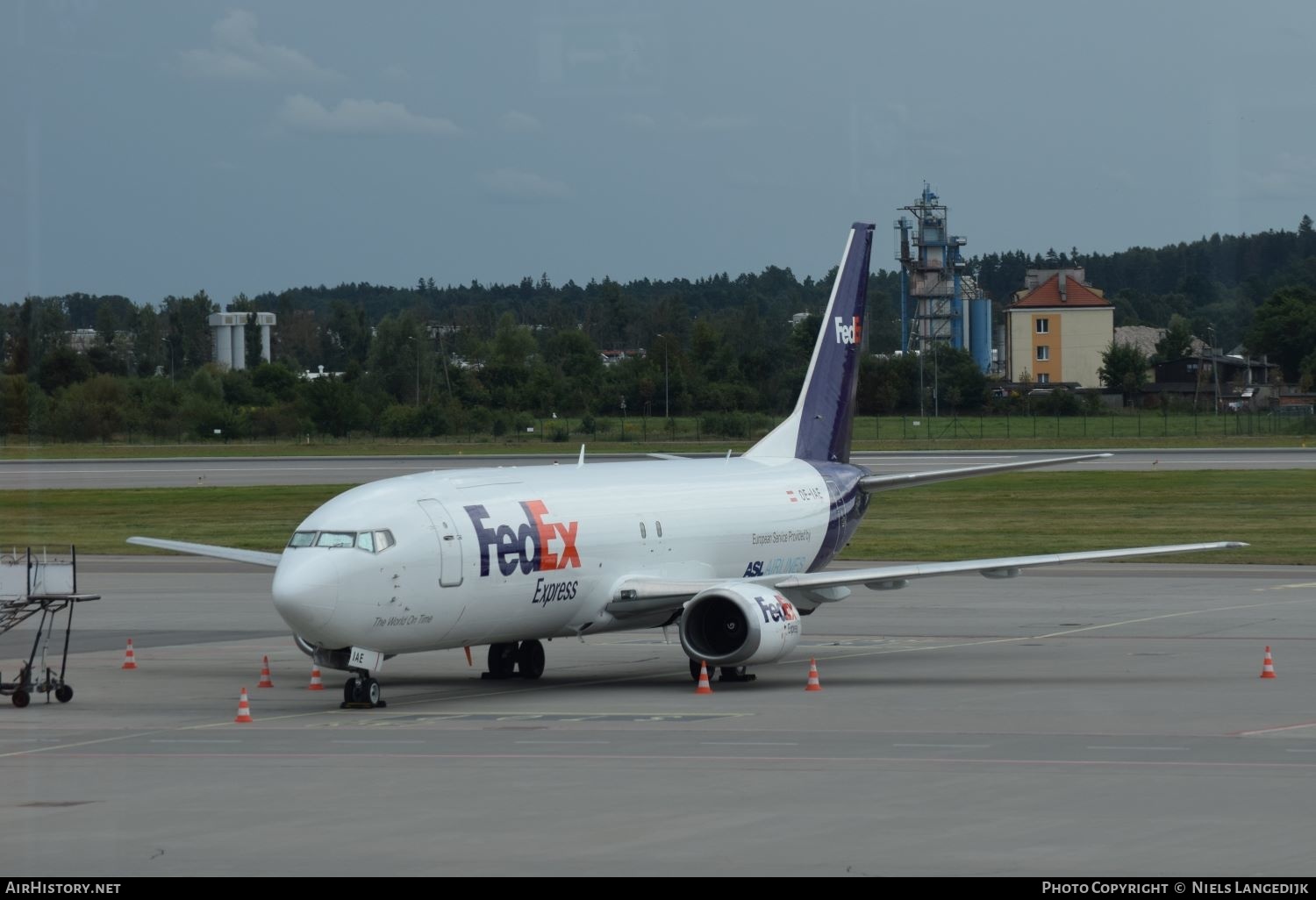 Aircraft Photo of OE-IAE | Boeing 737-4Q8(SF) | FedEx Express | AirHistory.net #556419