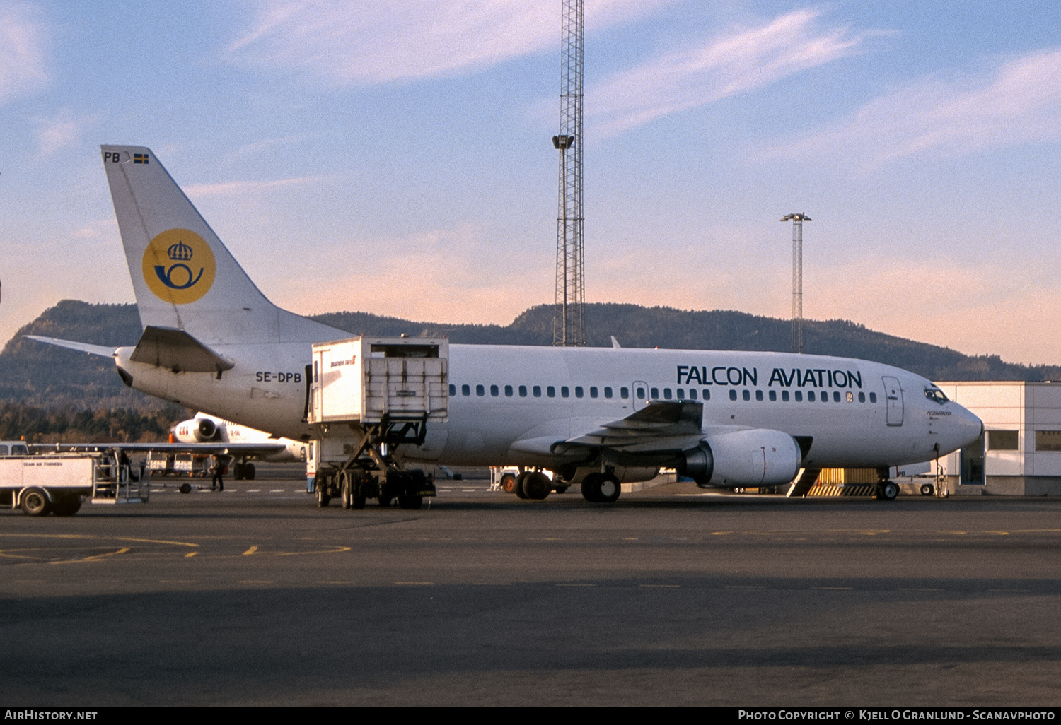 Aircraft Photo of SE-DPB | Boeing 737-33A(QC) | Falcon Aviation | AirHistory.net #556429