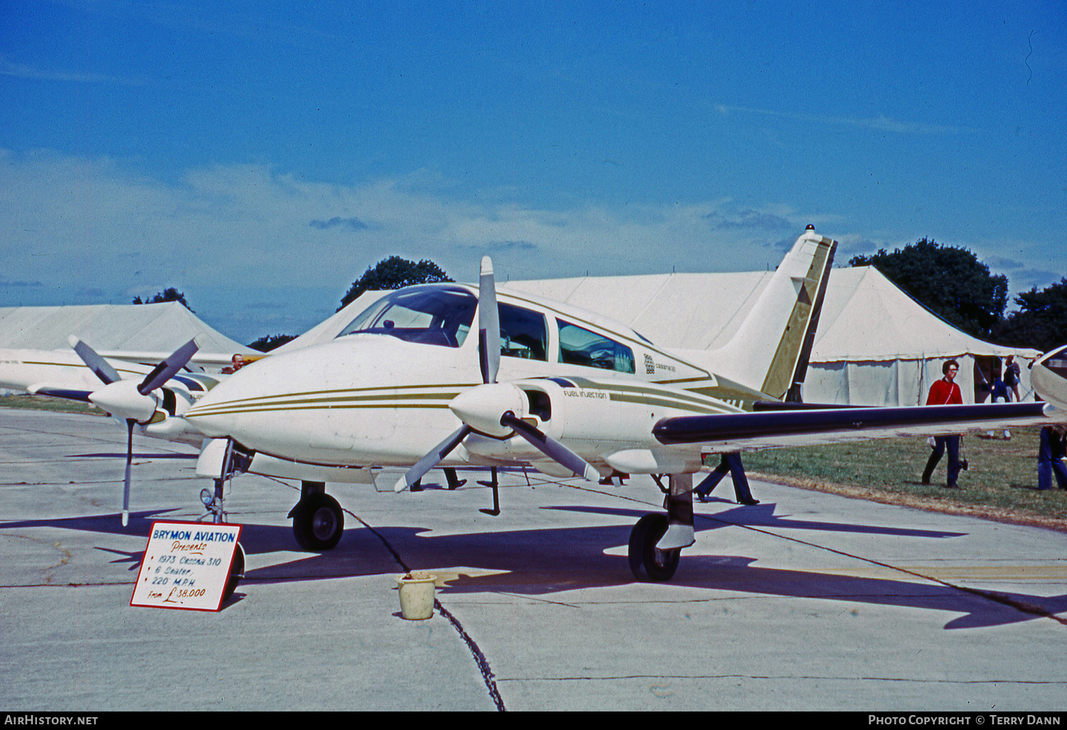 Aircraft Photo of G-BAXH | Cessna 310Q | AirHistory.net #556459