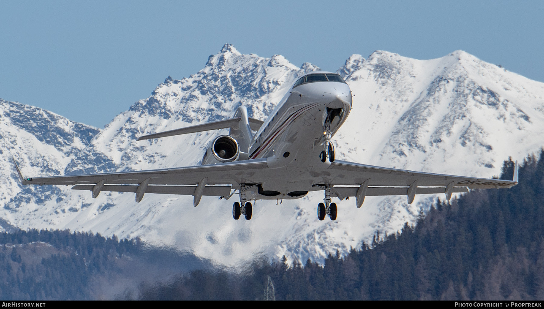 Aircraft Photo of OK-RPM | Bombardier Challenger 300 (BD-100-1A10) | AirHistory.net #556530