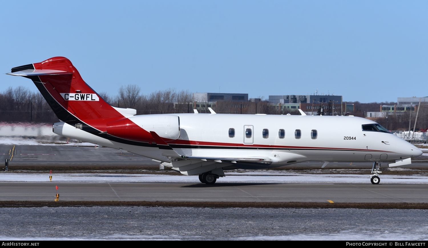 Aircraft Photo of C-GWFL | Bombardier Challenger 350 (BD-100-1A10) | AirHistory.net #556537