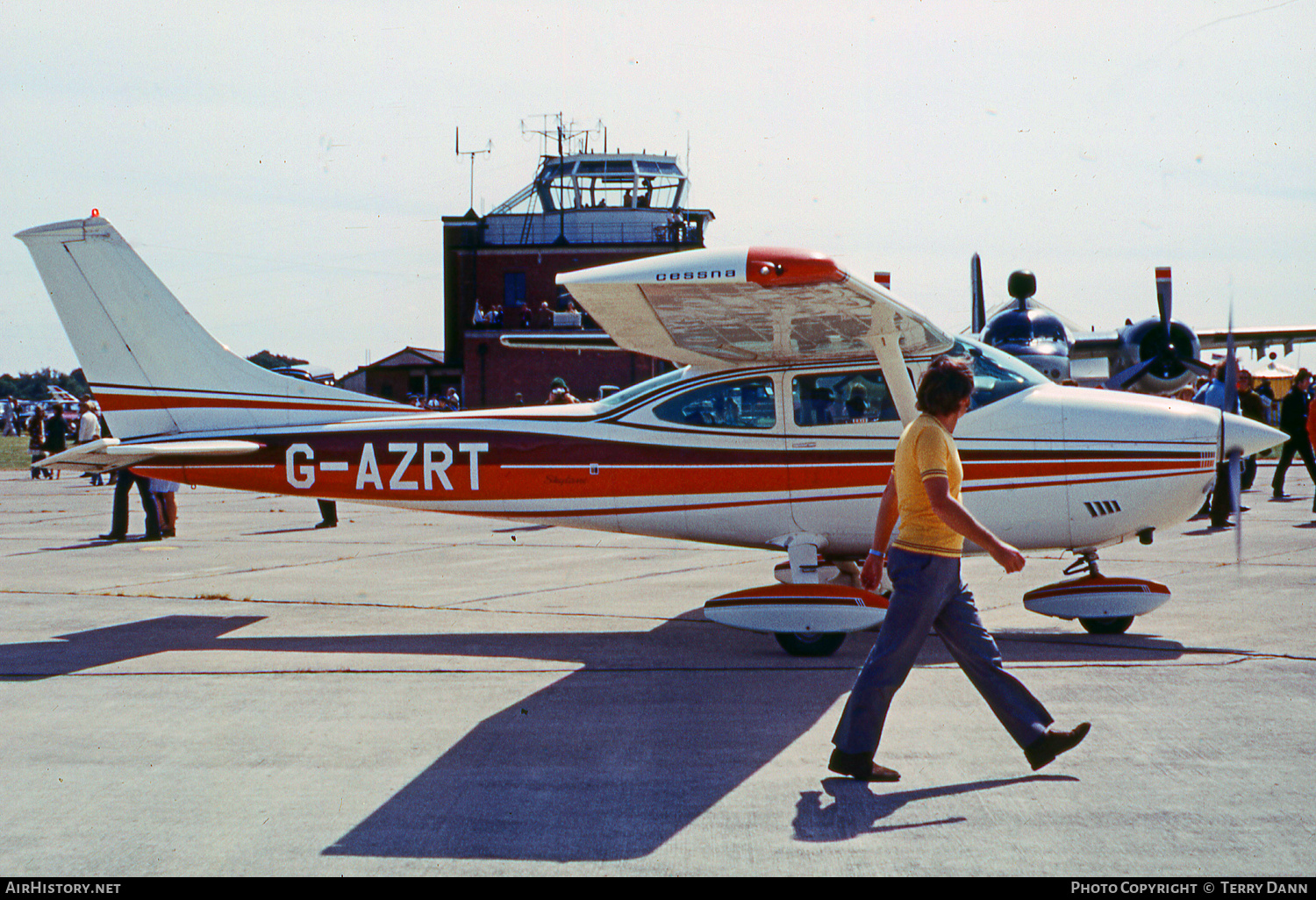 Aircraft Photo of G-AZRT | Cessna 182P Skylane | AirHistory.net #556558