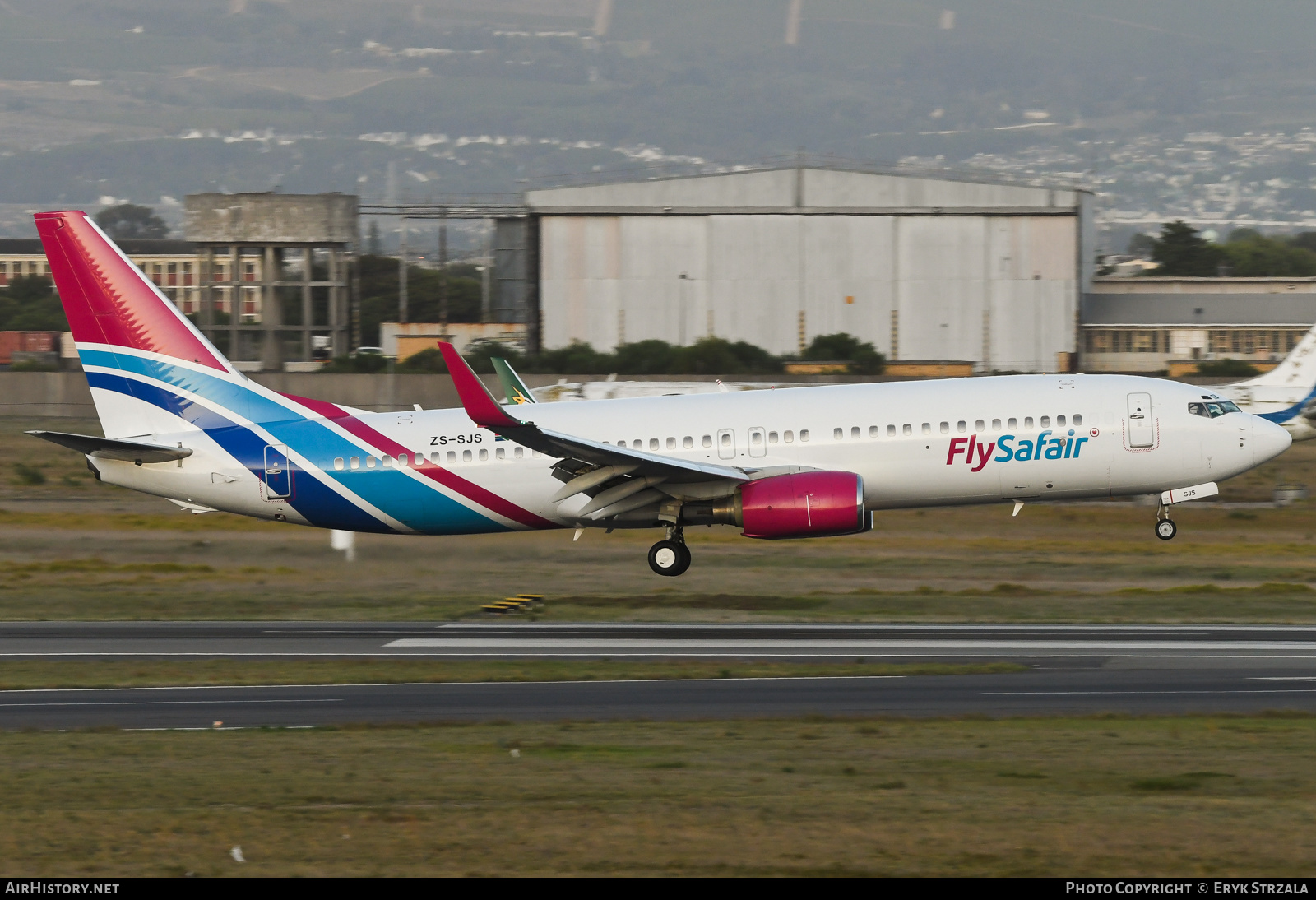 Aircraft Photo of ZS-SJS | Boeing 737-844 | FlySafair | AirHistory.net #556604