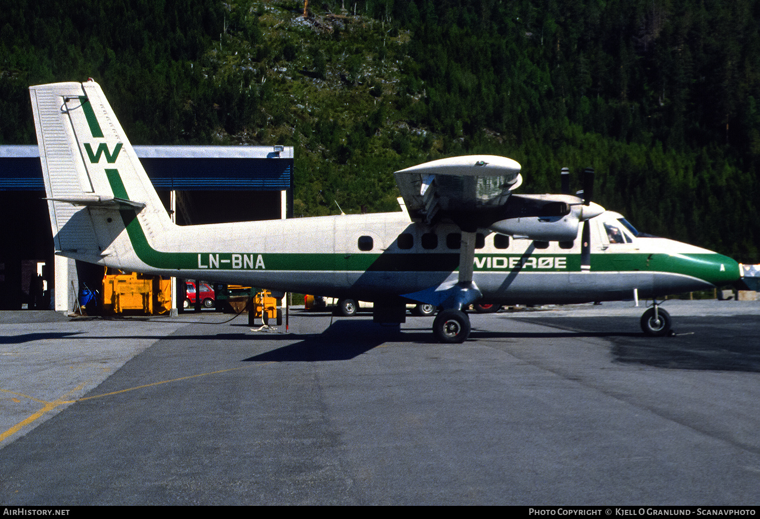 Aircraft Photo of LN-BNA | De Havilland Canada DHC-6-300 Twin Otter | Widerøe | AirHistory.net #556639