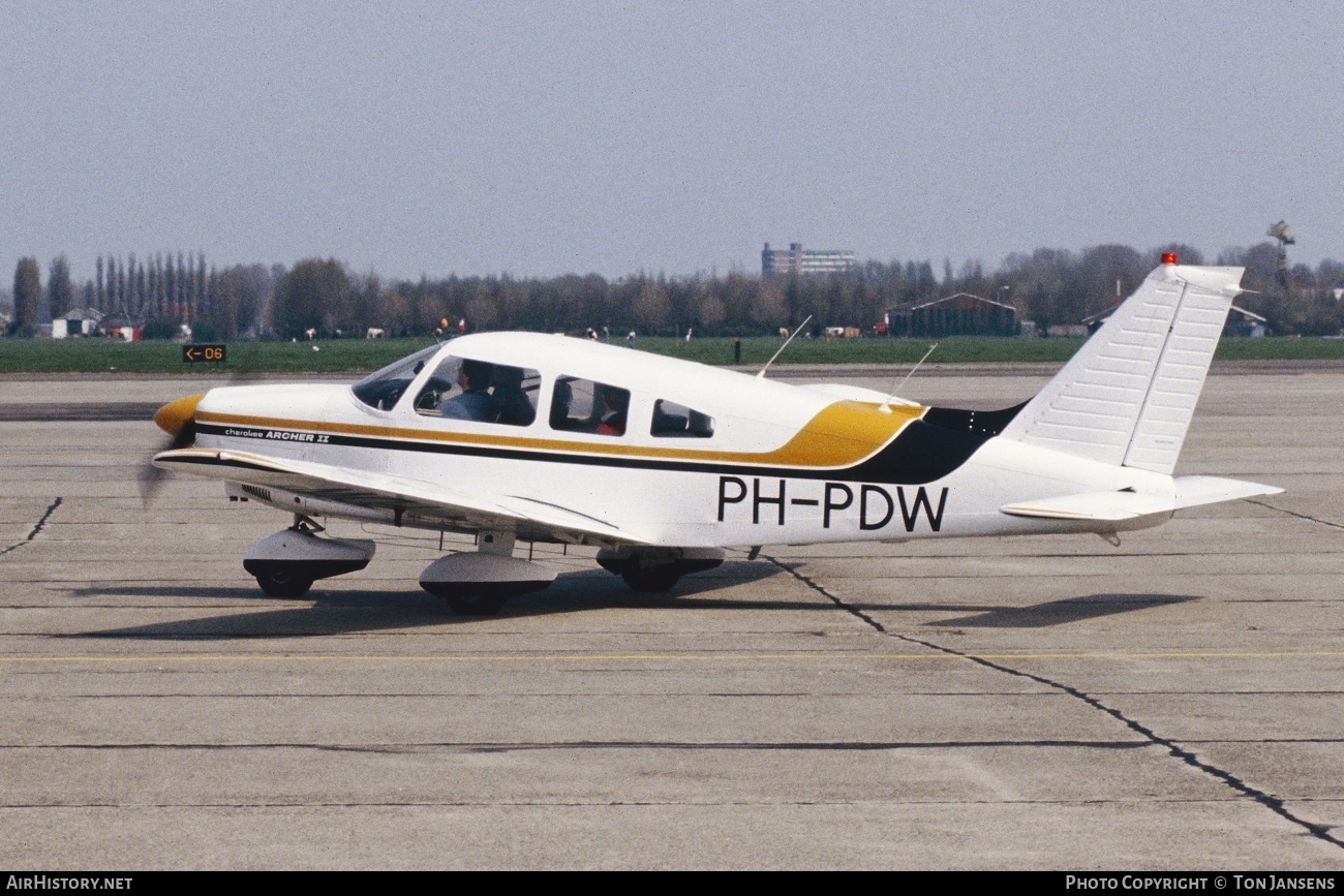 Aircraft Photo of PH-PDW | Piper PA-28-181 Cherokee Archer II | AirHistory.net #556681