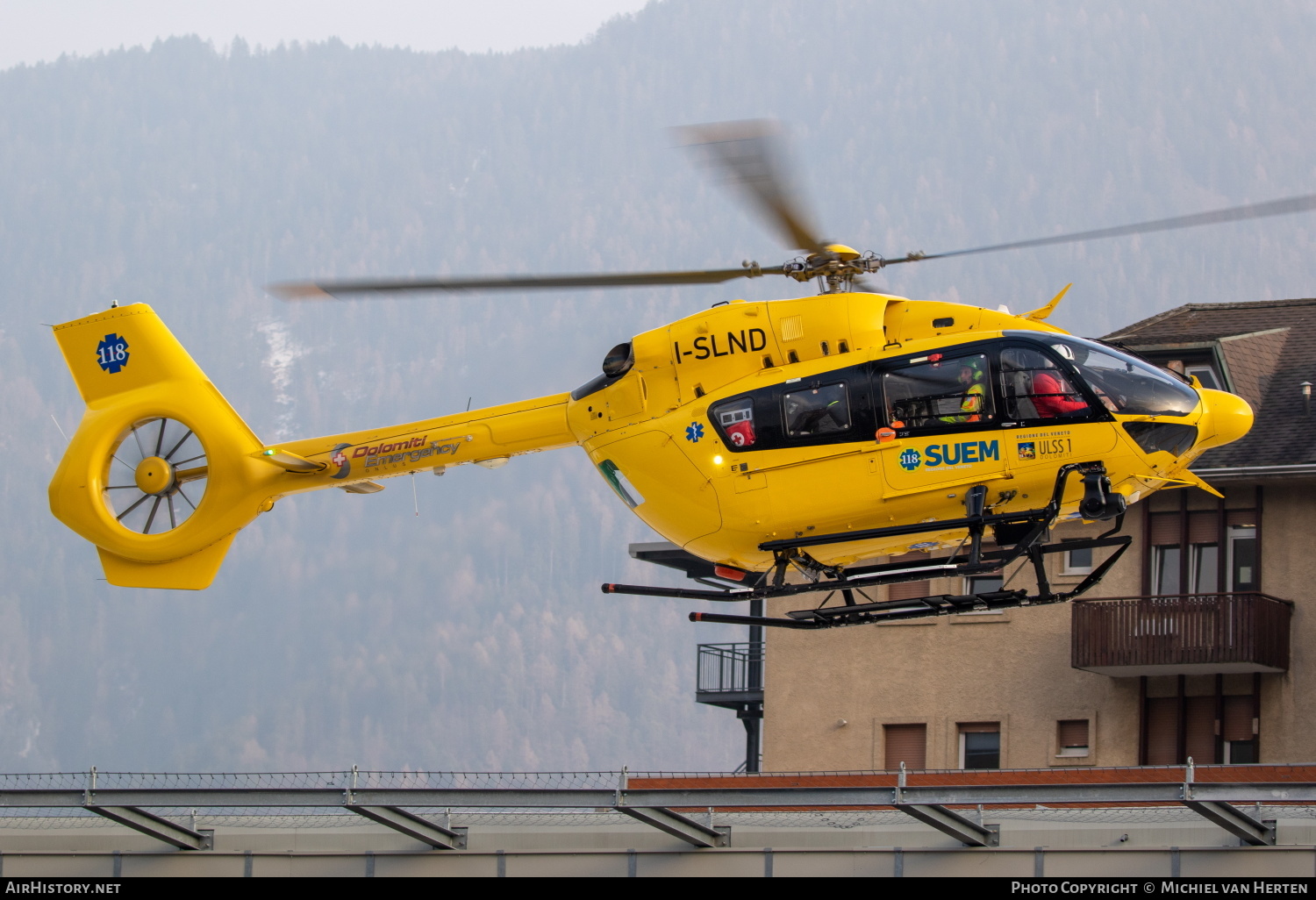 Aircraft Photo of I-SLND | Airbus Helicopters H-145T-2 | SUEM - Servizio di Urgenza ed Emergenza Medica | AirHistory.net #556807