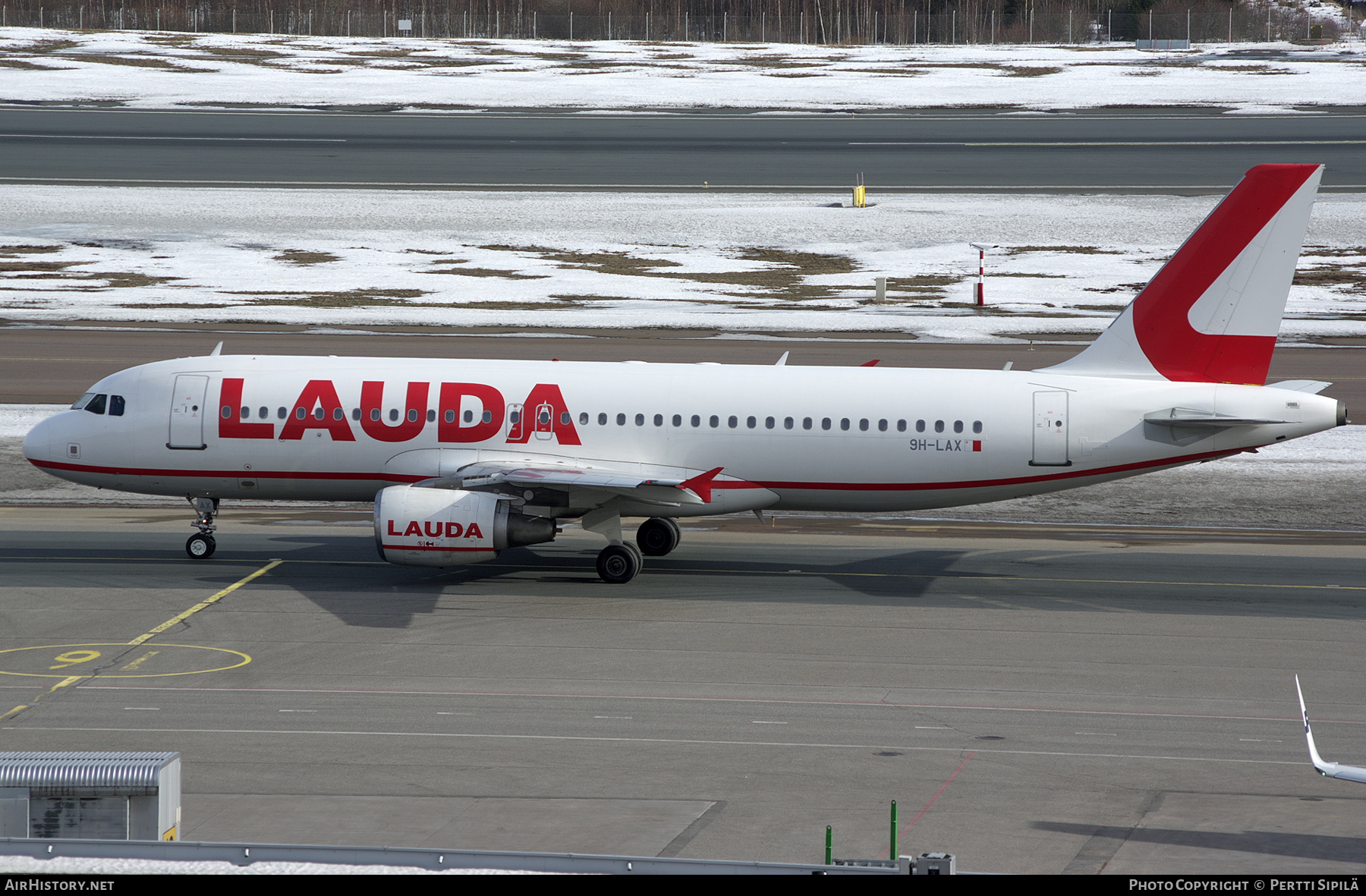 Aircraft Photo of 9H-LAX | Airbus A320-214 | Lauda | AirHistory.net #556908