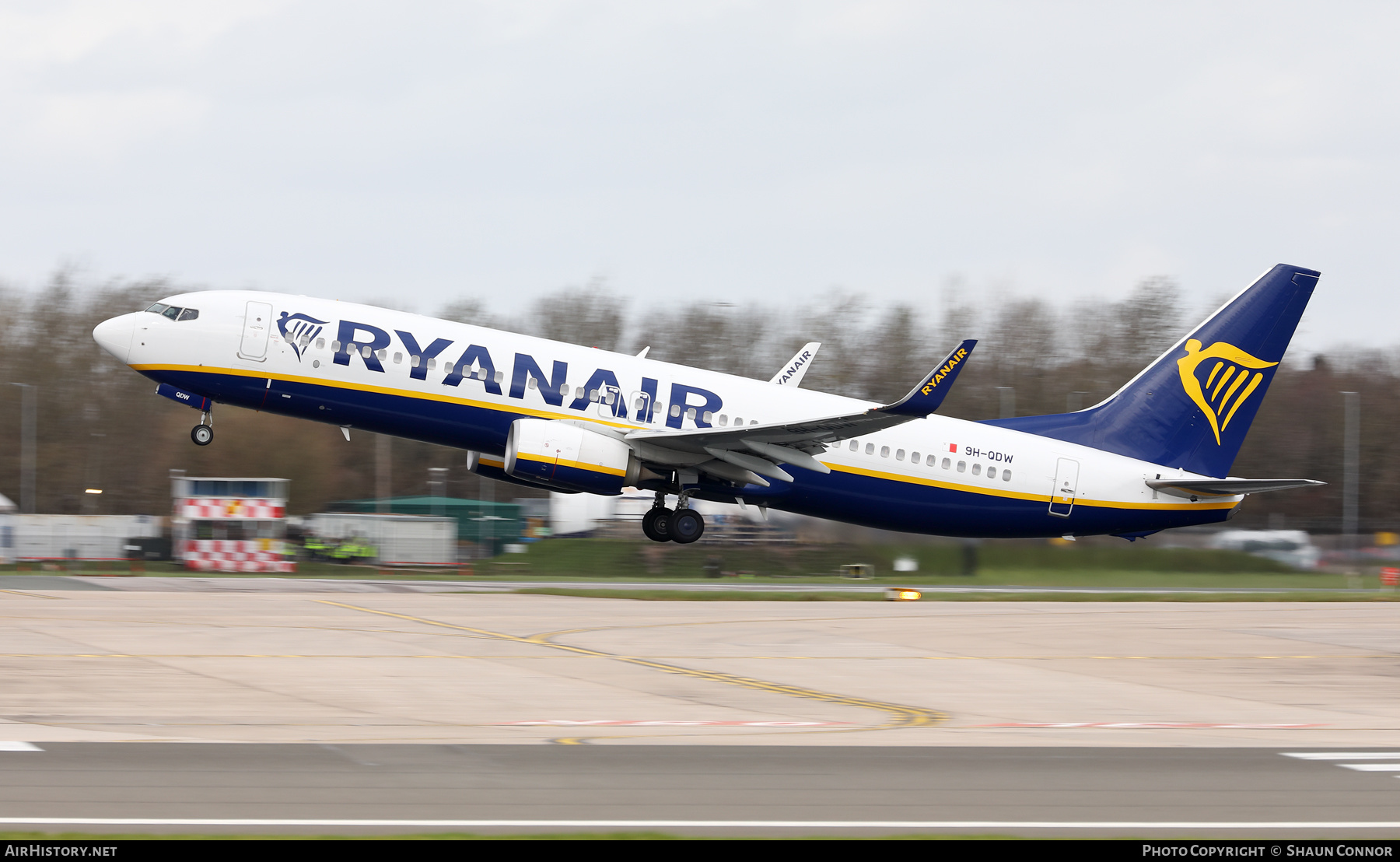 Aircraft Photo of 9H-QDW | Boeing 737-800 | Ryanair | AirHistory.net #556913