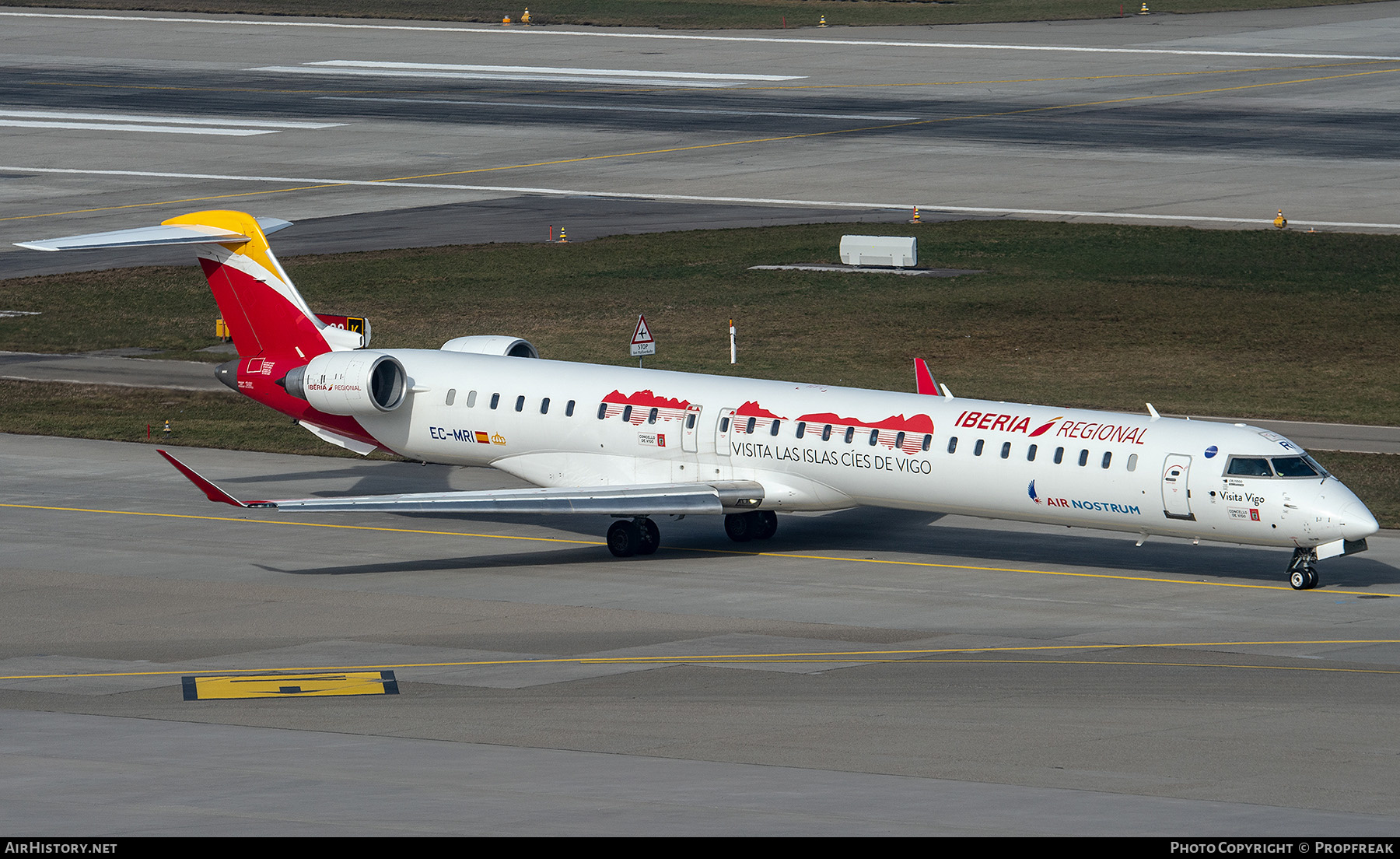 Aircraft Photo of EC-MRI | Bombardier CRJ-1000 (CL-600-2E25) | Iberia Regional | AirHistory.net #556924