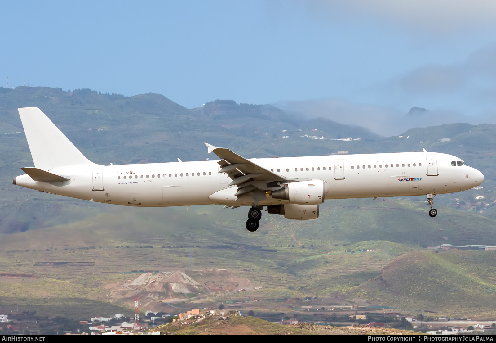 Aircraft Photo of LZ-MDL | Airbus A321-211 | Fly2Sky | AirHistory.net #556990