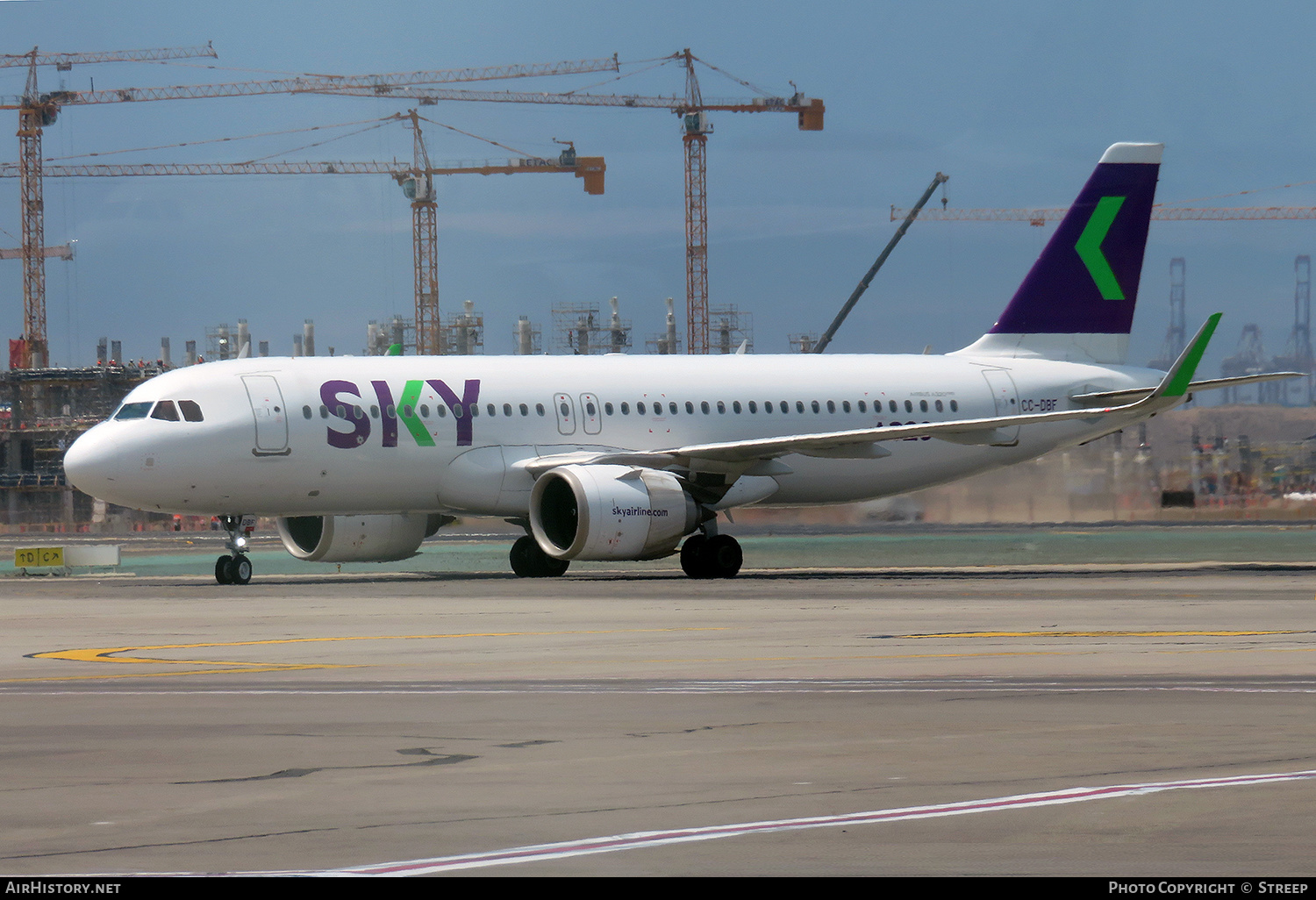 Aircraft Photo of CC-DBF | Airbus A320-251N | Sky Airline | AirHistory.net #557014