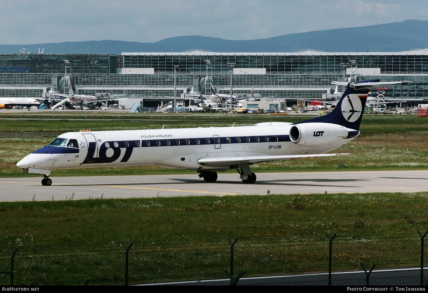 Aircraft Photo of SP-LGM | Embraer ERJ-145MP (EMB-145MP) | LOT Polish Airlines - Polskie Linie Lotnicze | AirHistory.net #557039