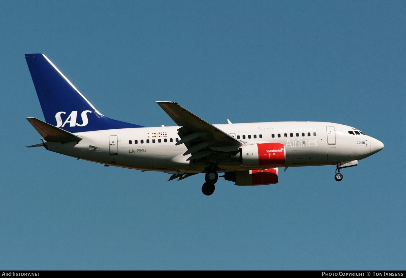 Aircraft Photo of LN-RRO | Boeing 737-683 | Scandinavian Airlines - SAS | AirHistory.net #557075