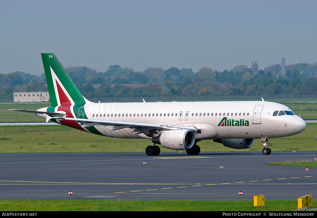 Aircraft Photo of EI-DSA | Airbus A320-216 | Alitalia | AirHistory.net #557159