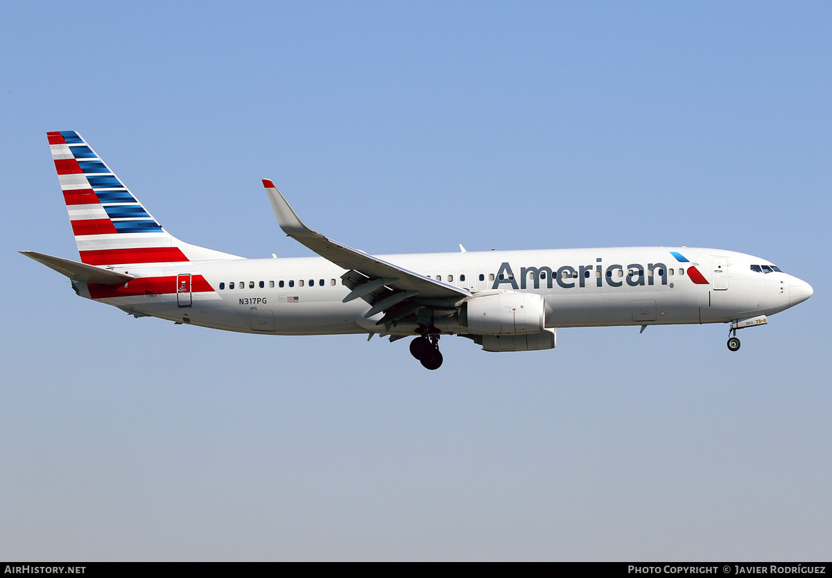 Aircraft Photo of N317PG | Boeing 737-800 | American Airlines | AirHistory.net #557207