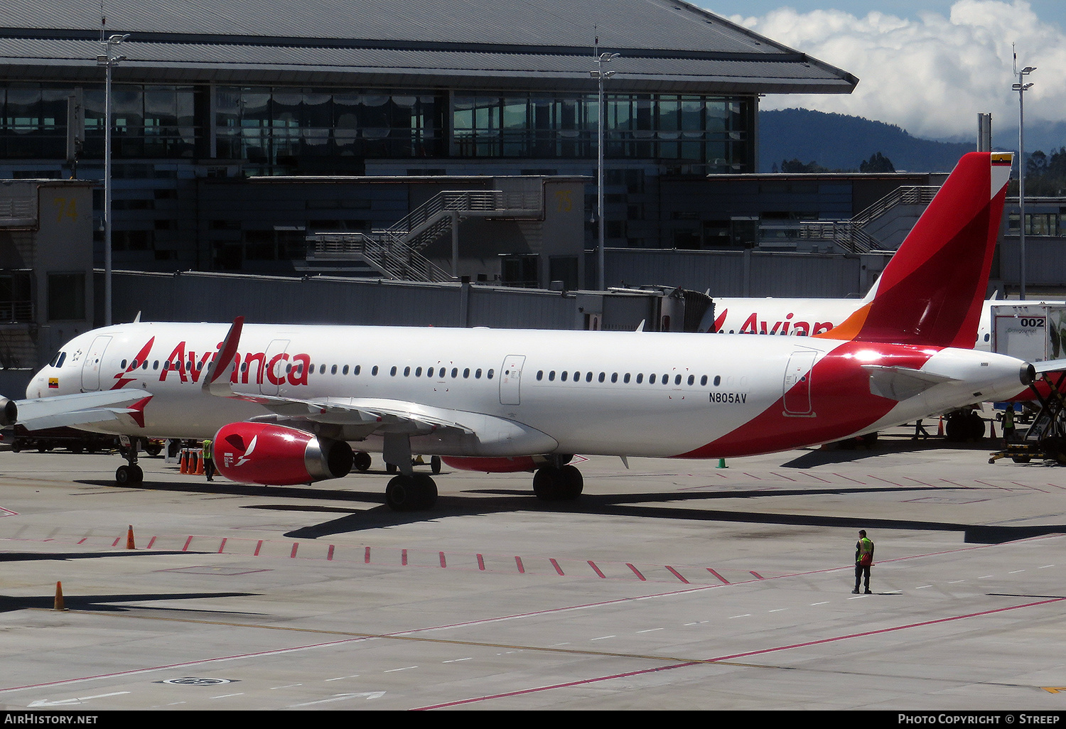 Aircraft Photo of N805AV | Airbus A321-231 | Avianca | AirHistory.net #557327