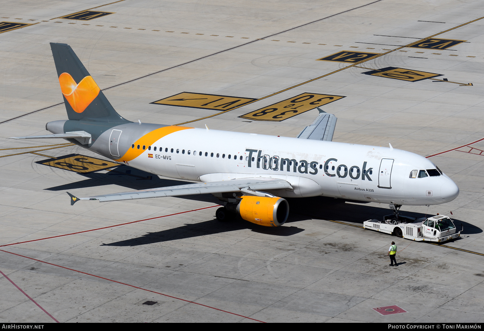 Aircraft Photo of EC-MVG | Airbus A320-212 | Thomas Cook Airlines | AirHistory.net #557427