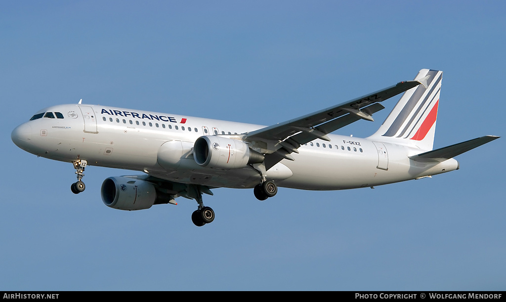 Aircraft Photo of F-GKXZ | Airbus A320-214 | Air France | AirHistory.net #557443