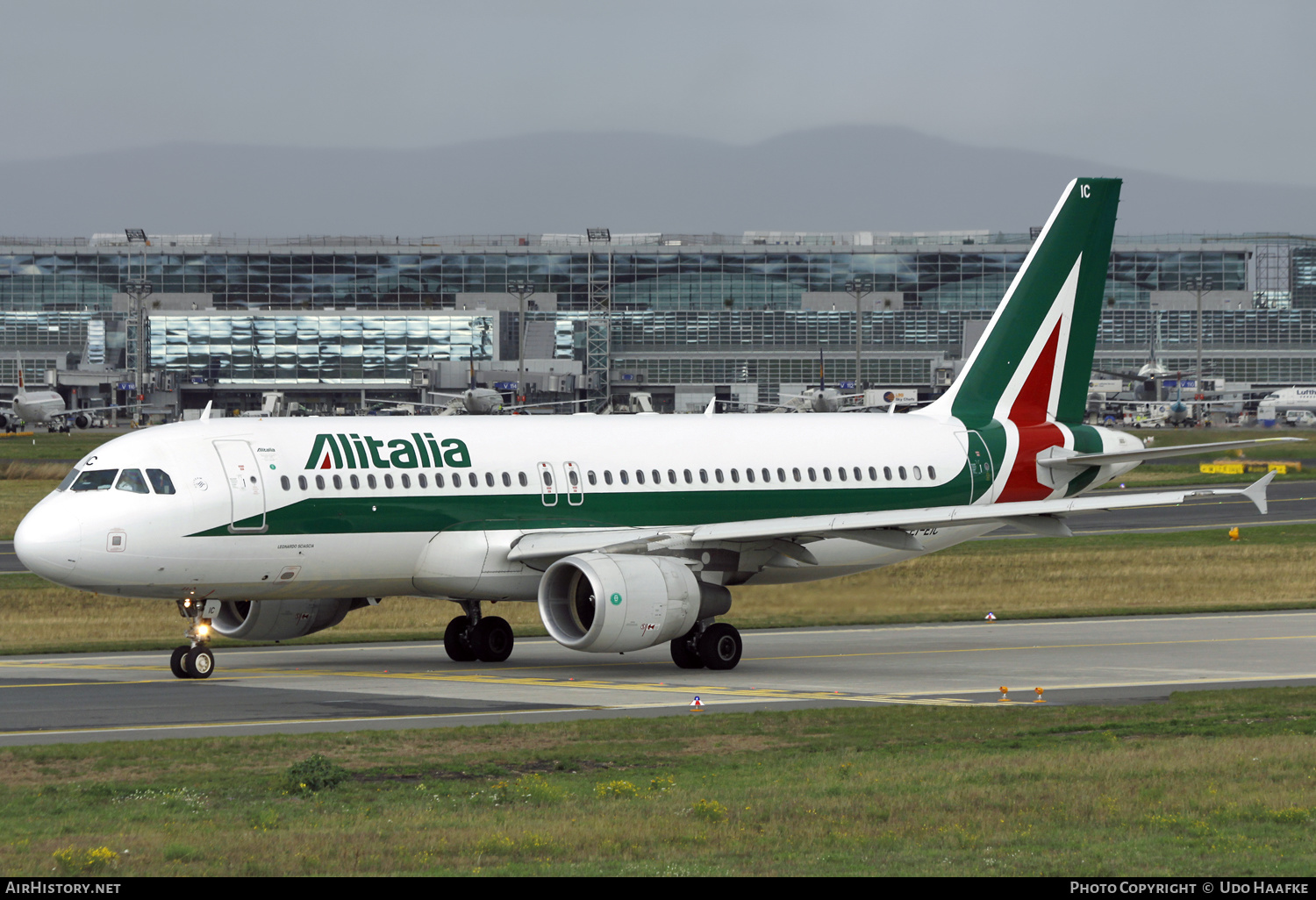 Aircraft Photo of EI-EIC | Airbus A320-216 | Alitalia | AirHistory.net #557519