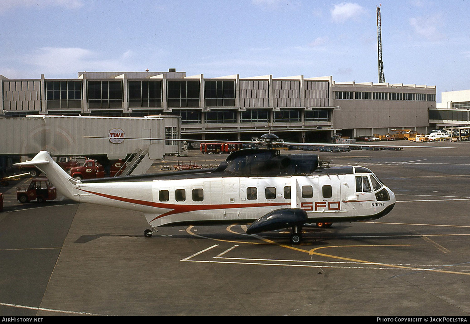 Aircraft Photo of N307Y | Sikorsky S-61N | SFO - San Francisco & Oakland Helicopter Airlines | AirHistory.net #557529