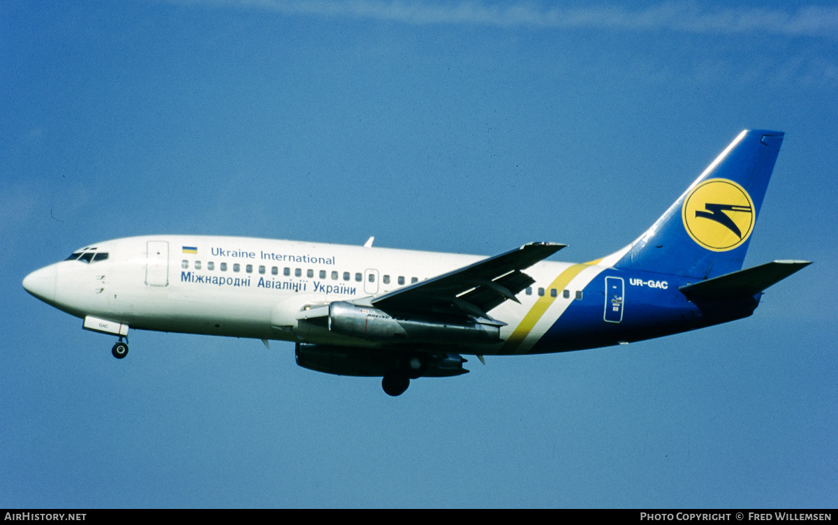 Aircraft Photo of UR-GAC | Boeing 737-247/Adv | Ukraine International Airlines | AirHistory.net #557738