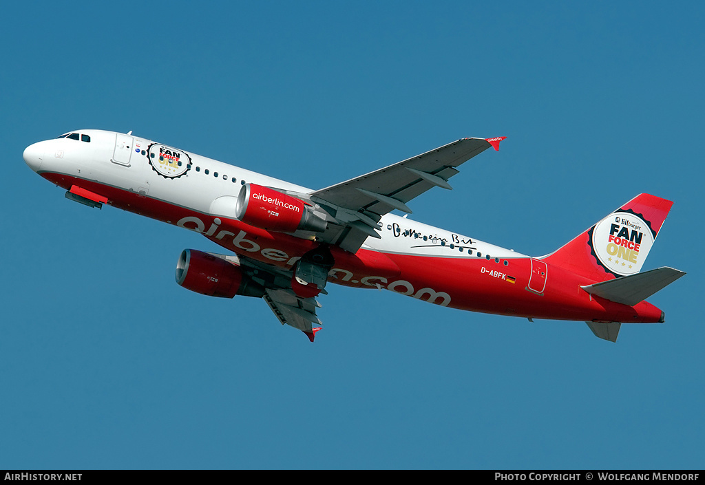 Aircraft Photo of D-ABFK | Airbus A320-214 | Air Berlin | AirHistory.net #557748