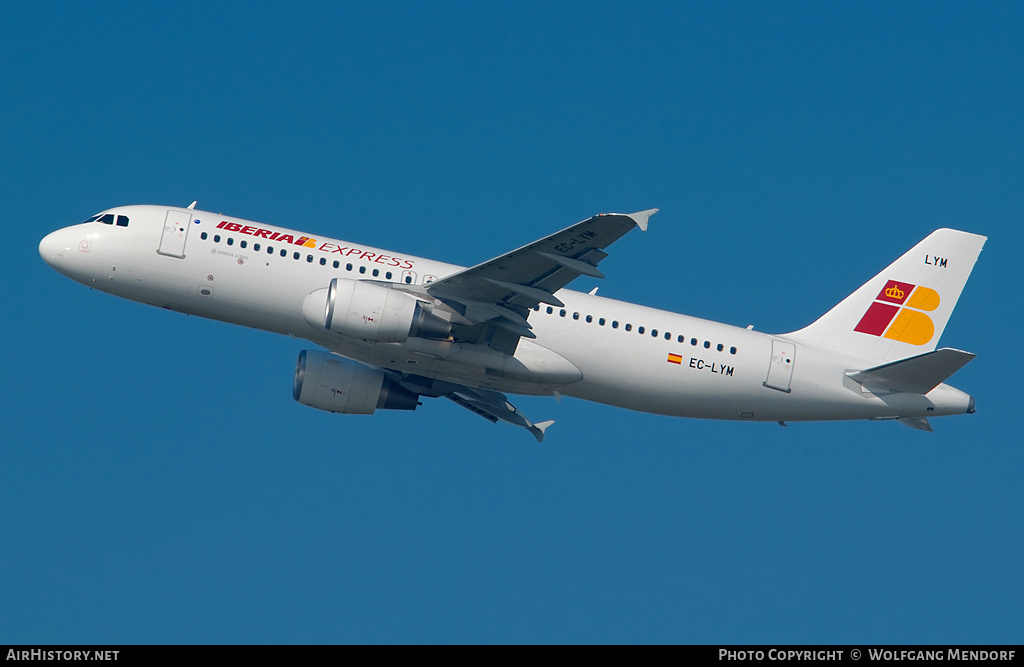 Aircraft Photo of EC-LYM | Airbus A320-216 | Iberia Express | AirHistory.net #557757