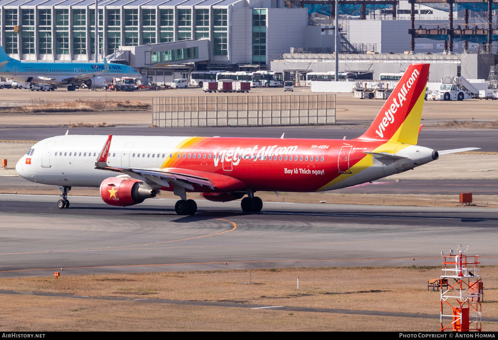 Aircraft Photo of VN-A684 | Airbus A321-211 | VietJet Air | AirHistory.net #557965