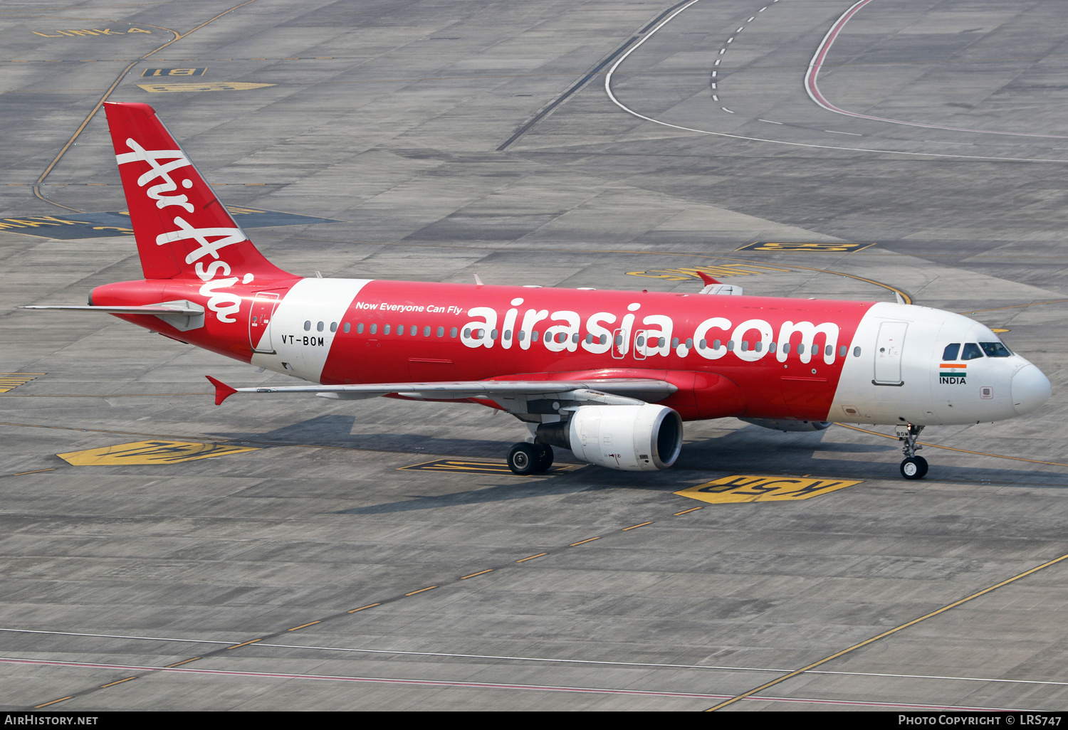 Aircraft Photo of VT-BOM | Airbus A320-214 | AirAsia | AirHistory.net #558076