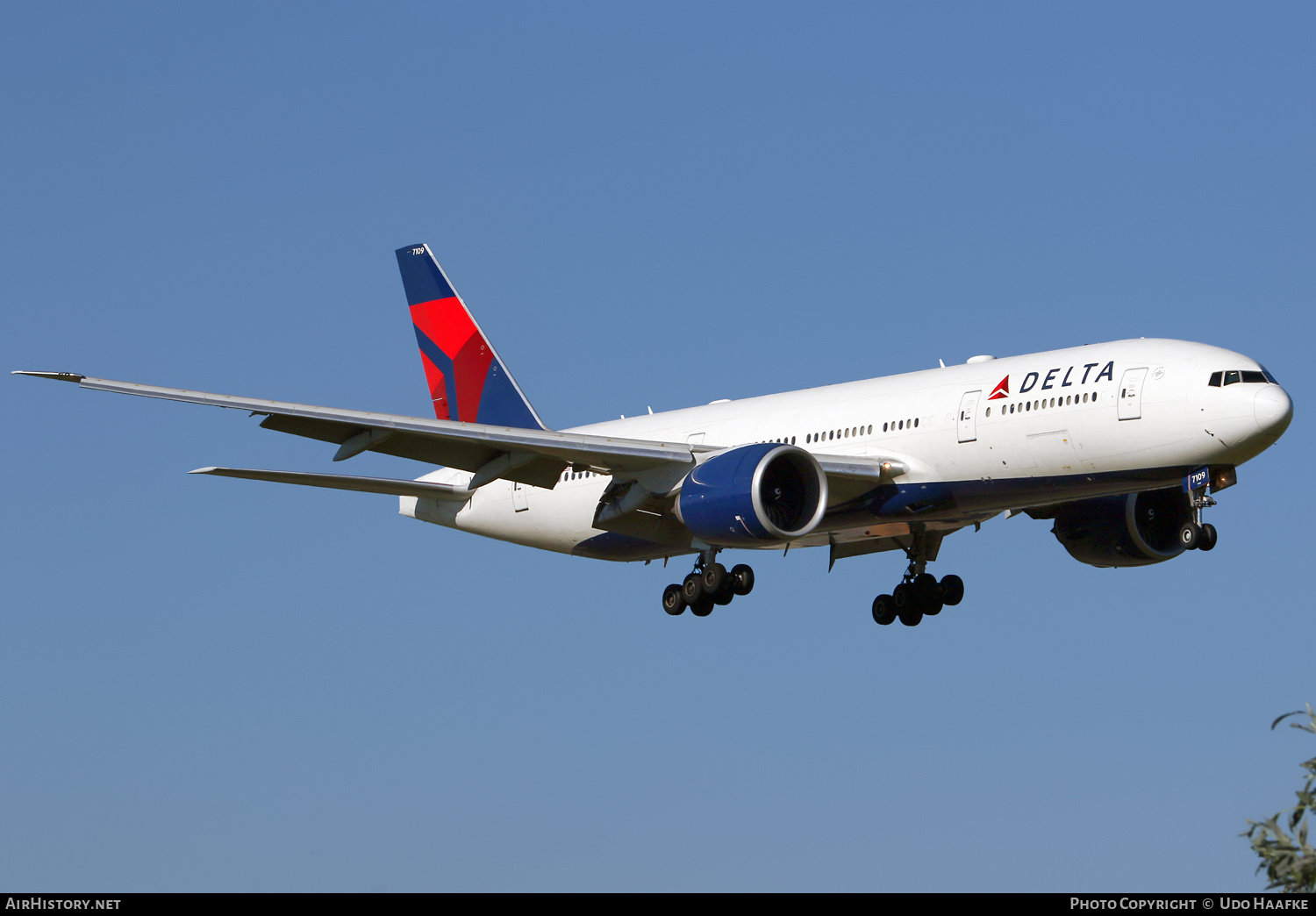 Aircraft Photo of N709DN | Boeing 777-232/LR | Delta Air Lines | AirHistory.net #558218