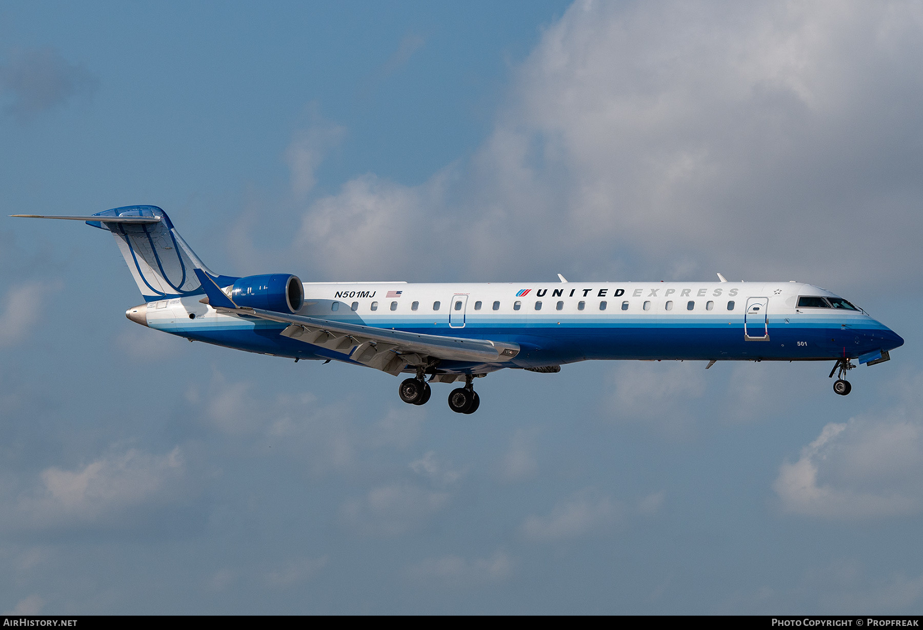 Aircraft Photo of N501MJ | Bombardier CRJ-550 (CL-600-2C11) | United Express | AirHistory.net #558232