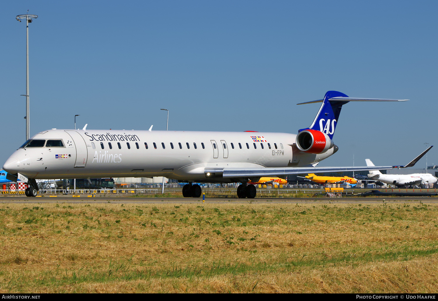 Aircraft Photo of EI-FPW | Bombardier CRJ-900LR (CL-600-2D24) | Scandinavian Airlines - SAS | AirHistory.net #558235
