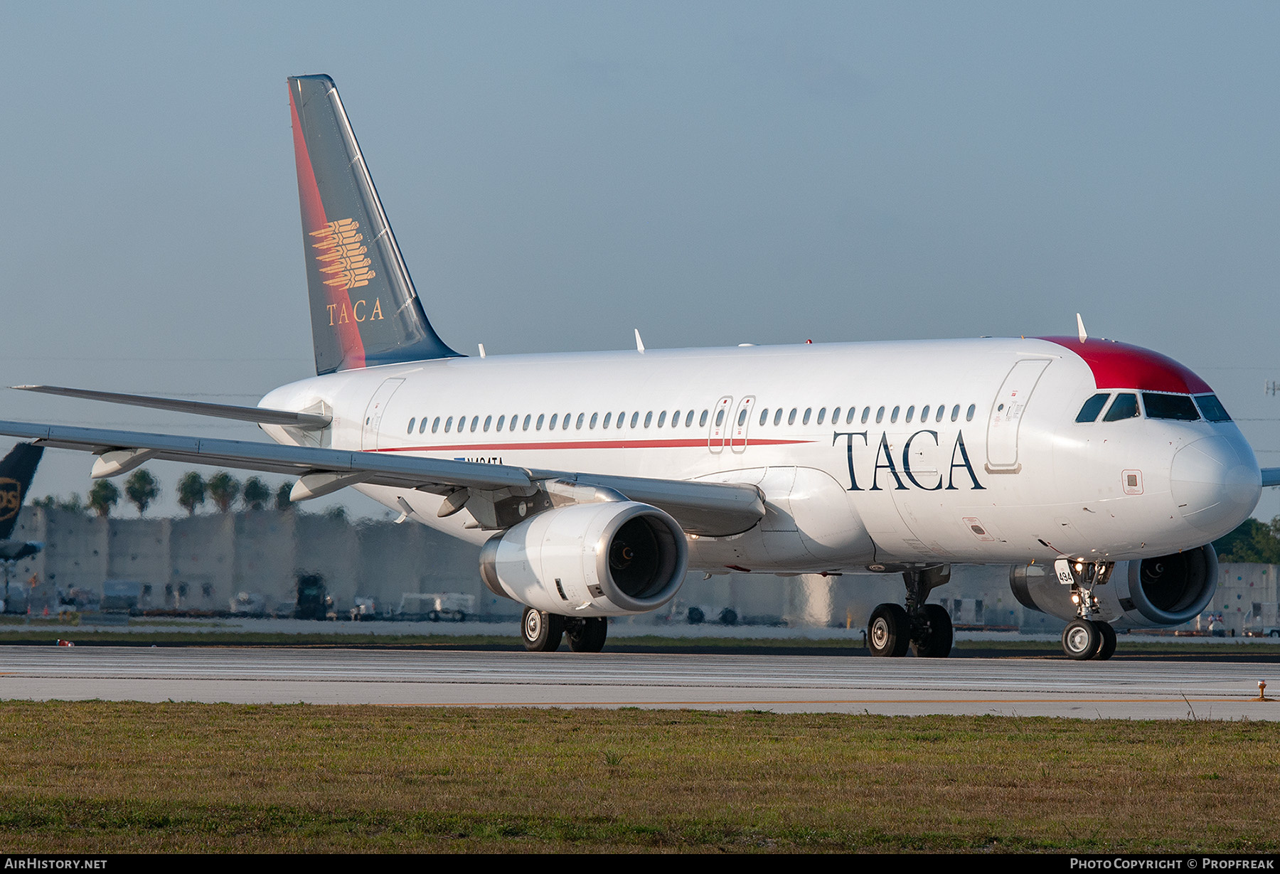 Aircraft Photo of N494TA | Airbus A320-233 | TACA - Transportes Aéreos Centro Americanos | AirHistory.net #558328