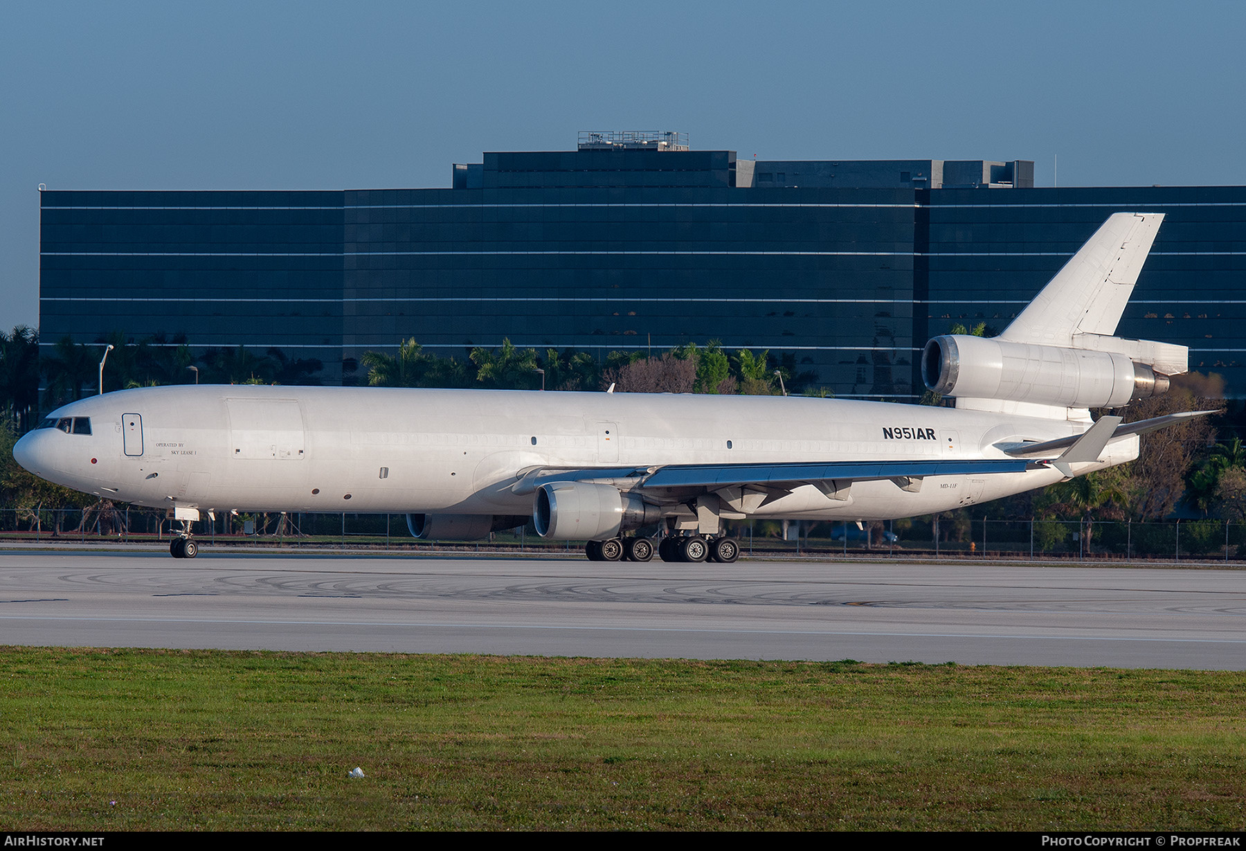 Aircraft Photo of N951AR | McDonnell Douglas MD-11F | Sky Lease Cargo | AirHistory.net #558344