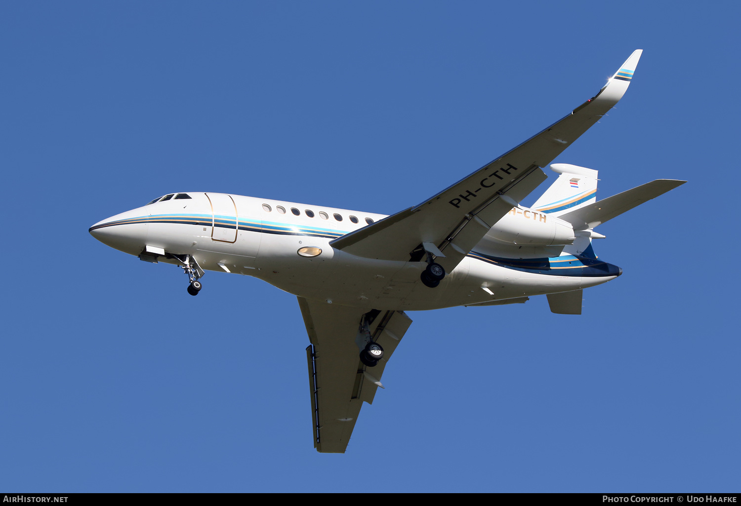 Aircraft Photo of PH-CTH | Dassault Falcon 2000LX | AirHistory.net #558395