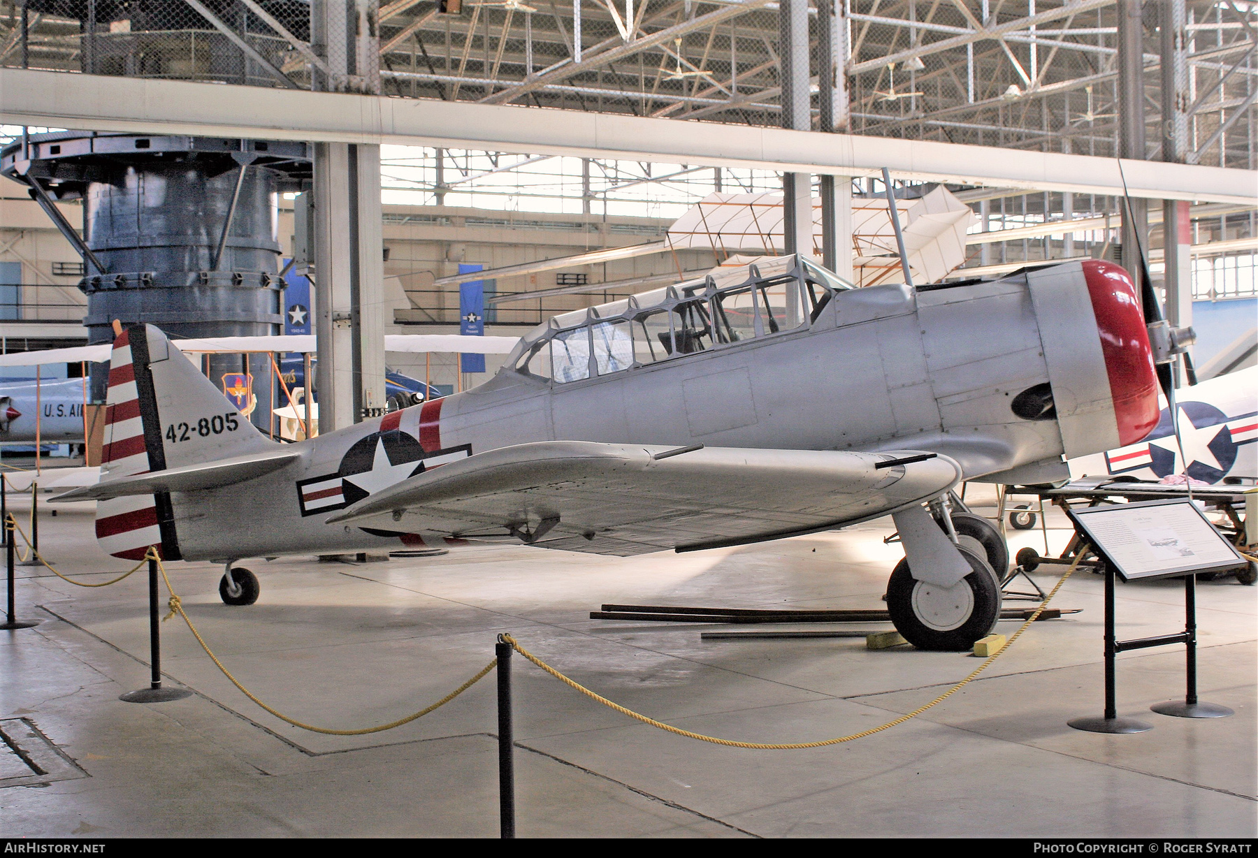 Aircraft Photo of 41-17372 / 42-805 | North American AT-6B Texan | USA - Air Force | AirHistory.net #558416