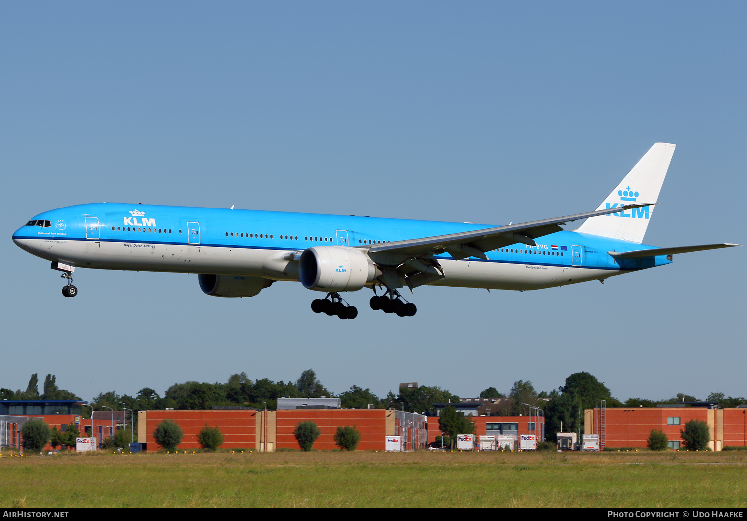 Aircraft Photo of PH-BVG | Boeing 777-306/ER | KLM - Royal Dutch Airlines | AirHistory.net #558700